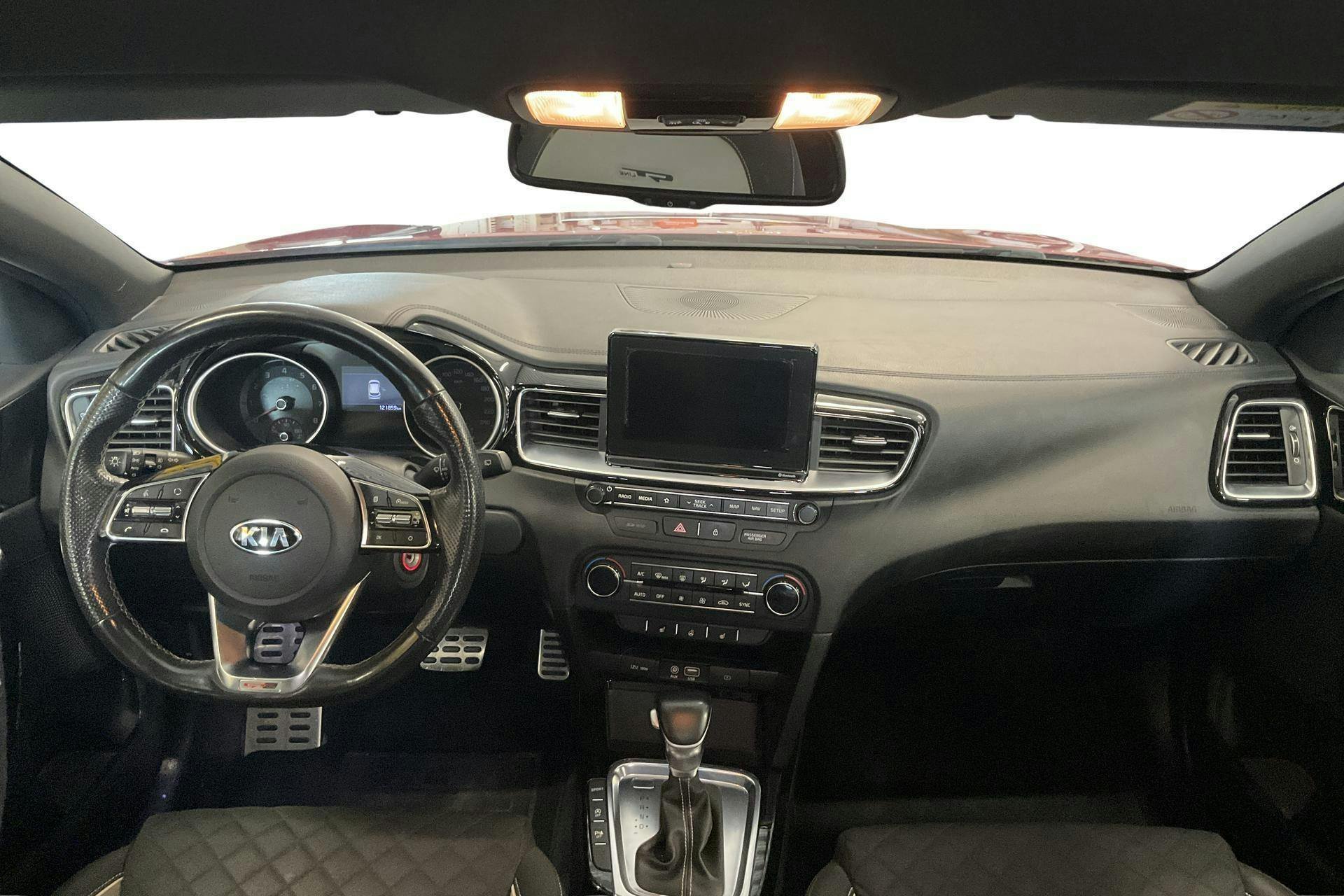Vehicle Image 6