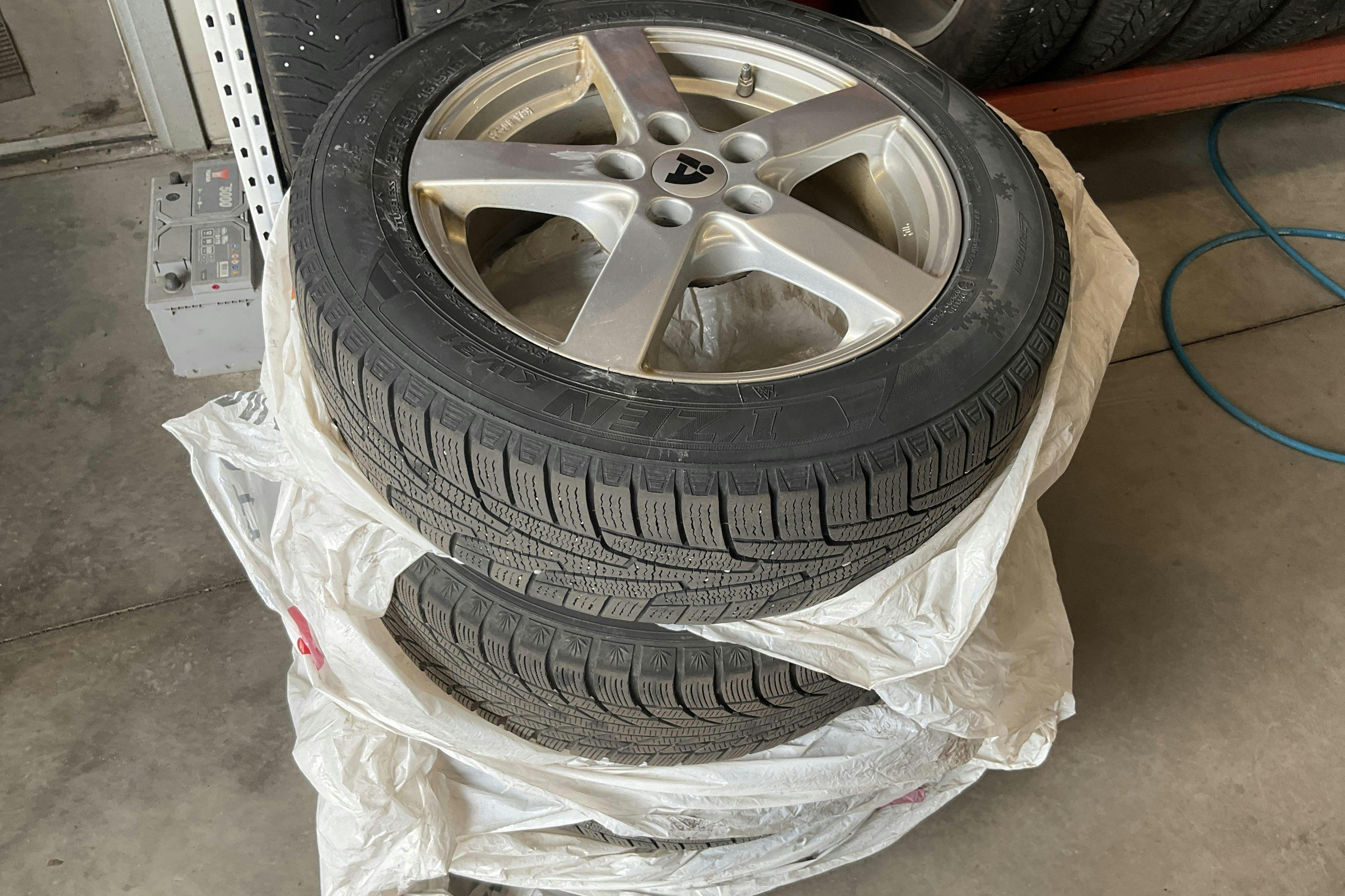 Vehicle Image 17