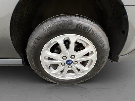 Vehicle Image 24