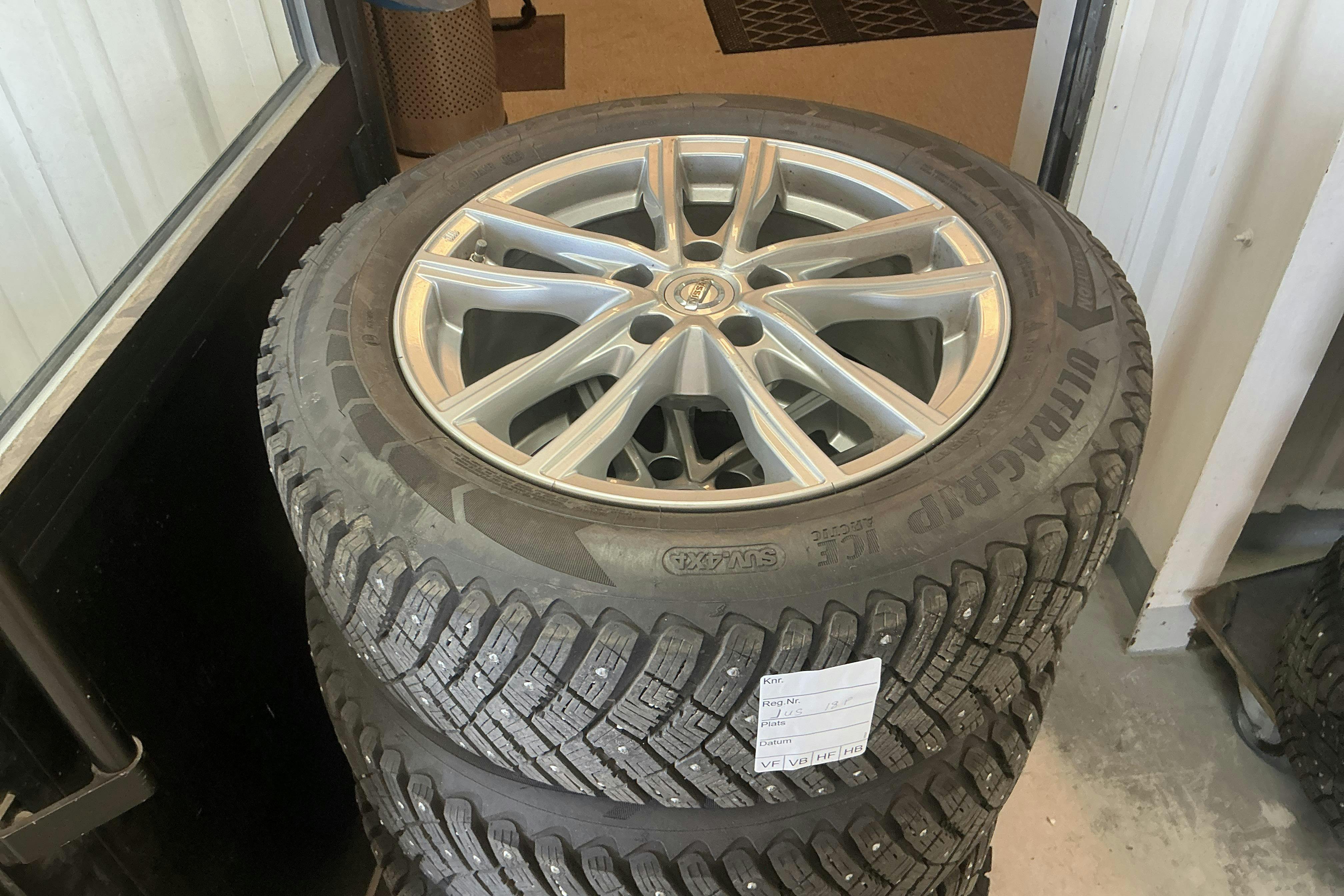 Vehicle Image 14