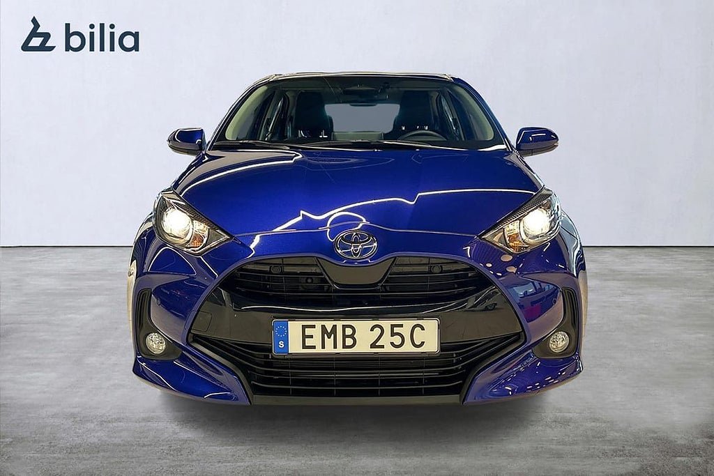 Vehicle Image 6