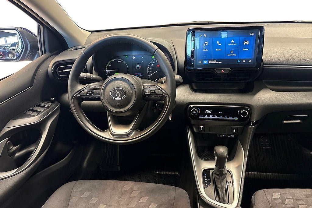 Vehicle Image 11