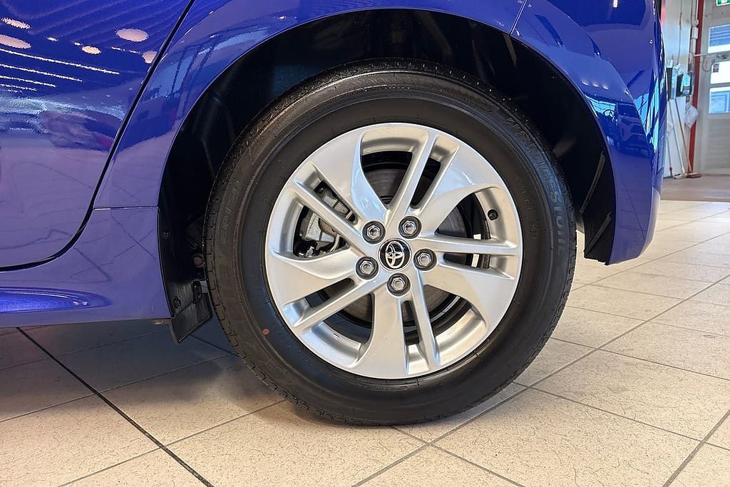 Vehicle Image 17