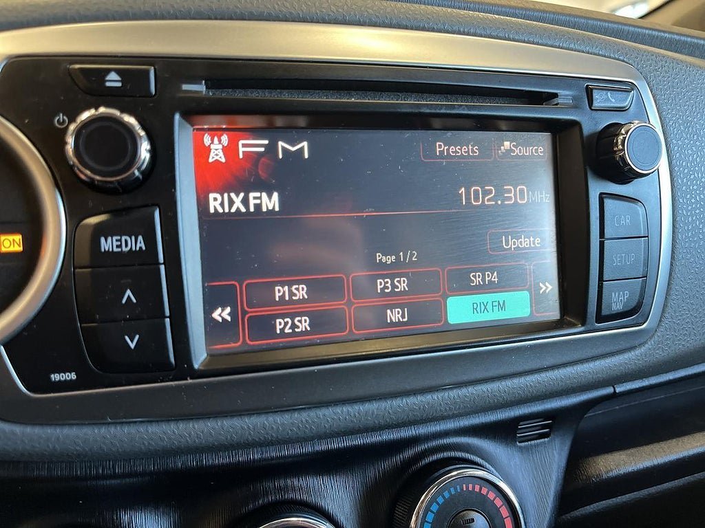 Vehicle Image 16