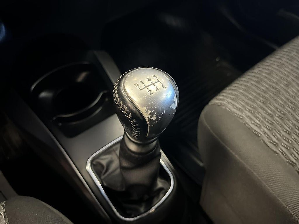 Vehicle Image 18