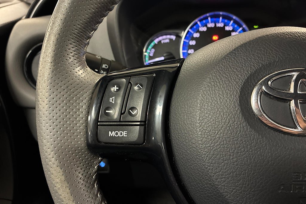 Vehicle Image 18
