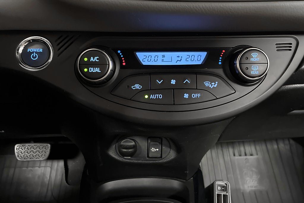 Vehicle Image 21