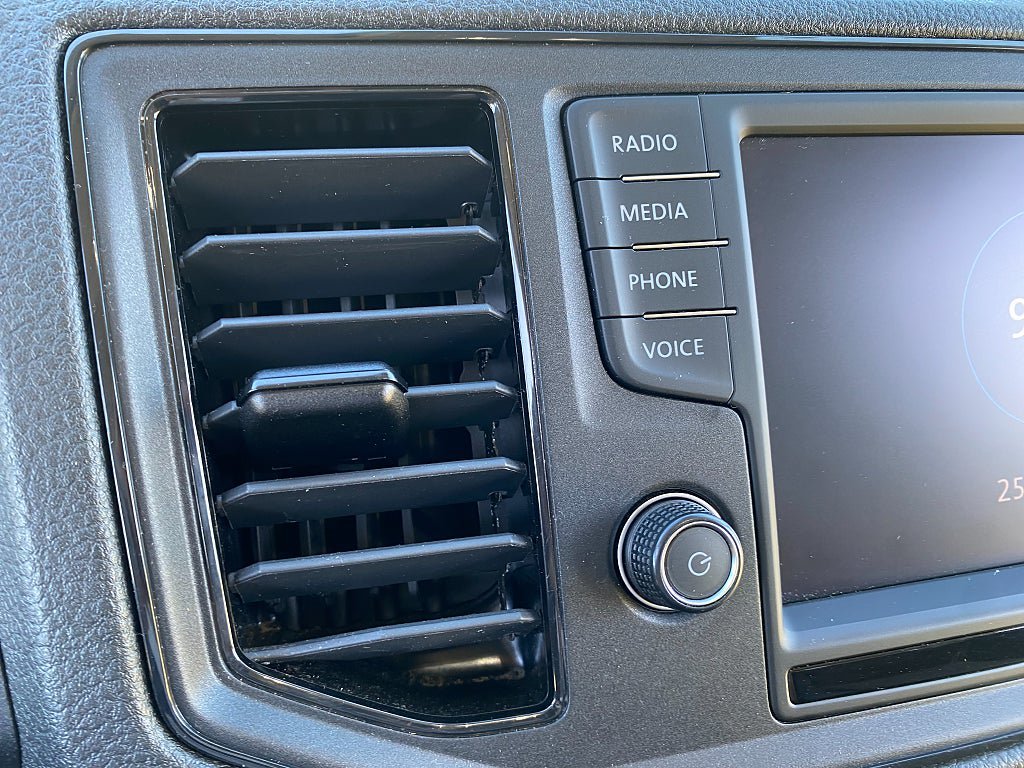 Vehicle Image 28