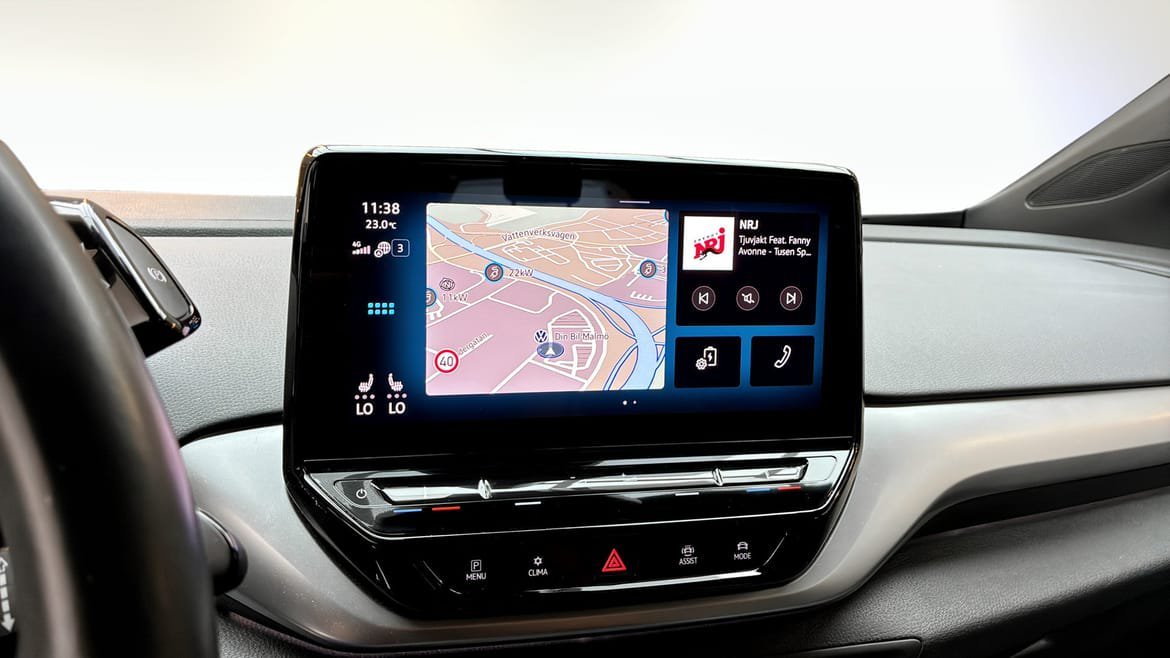 Vehicle Image 9