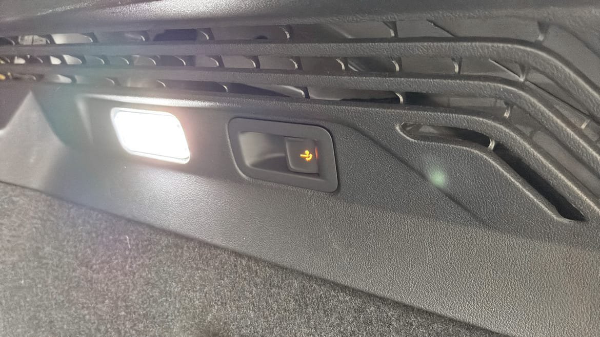 Vehicle Image 13