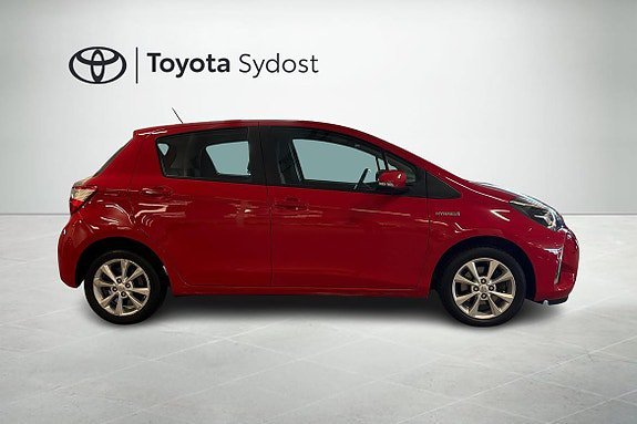 Vehicle Image 9