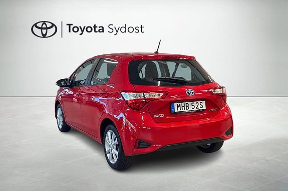 Vehicle Image 10