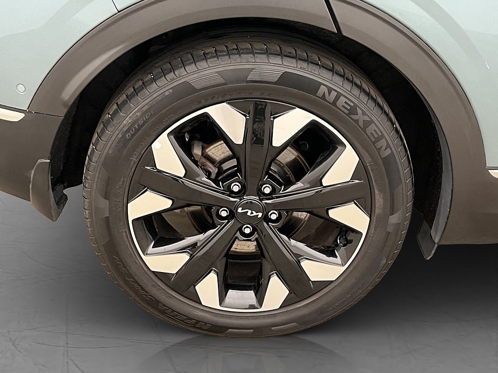 Vehicle Image 31