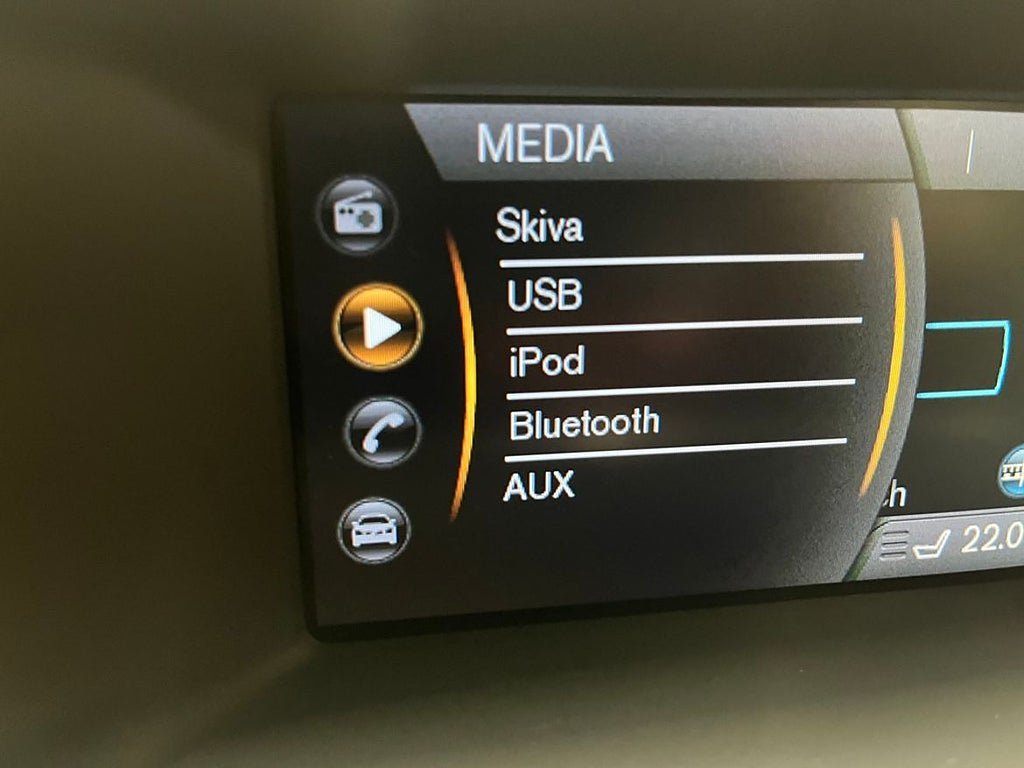 Vehicle Image 17