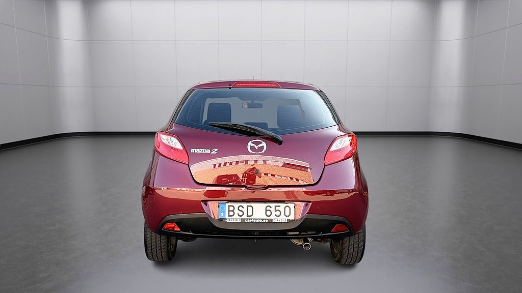 Vehicle Image 6