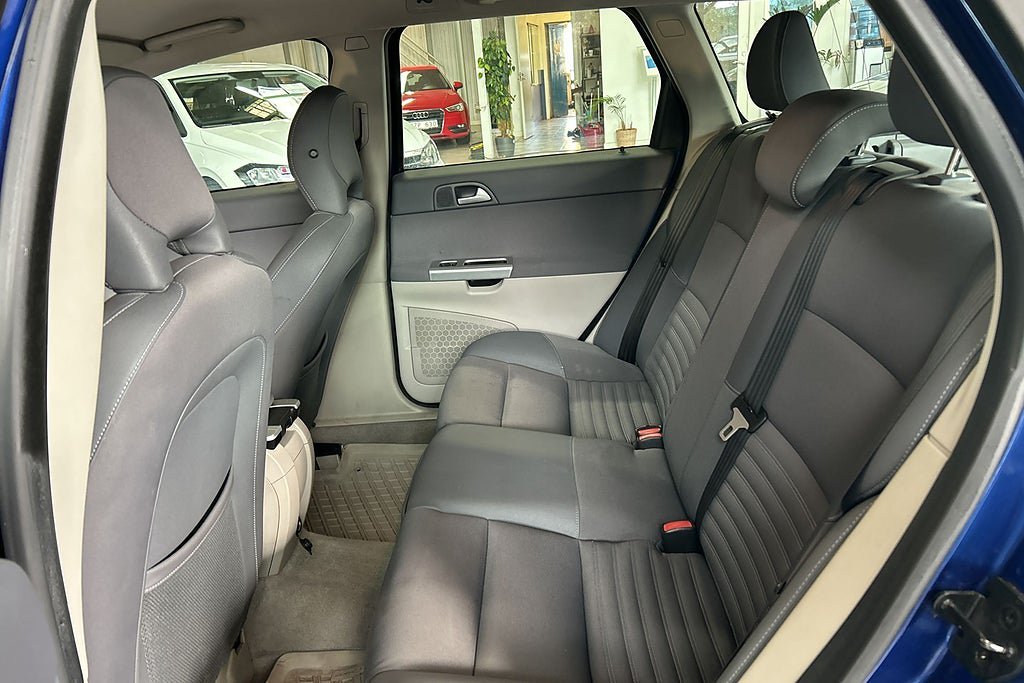Vehicle Image 21