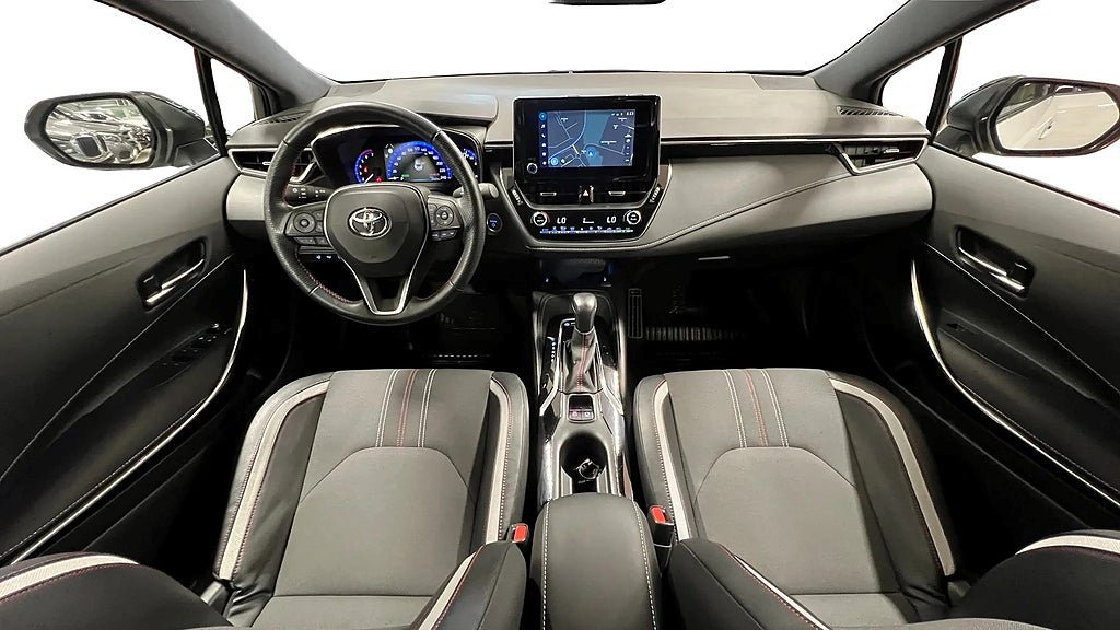 Vehicle Image 6