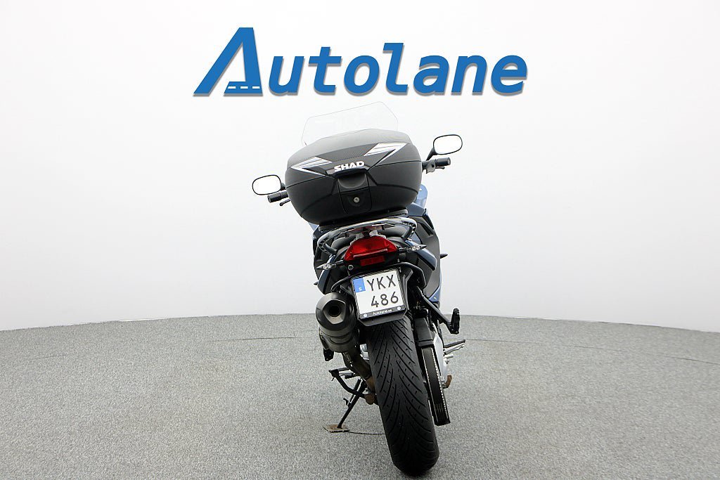 Vehicle Image 8