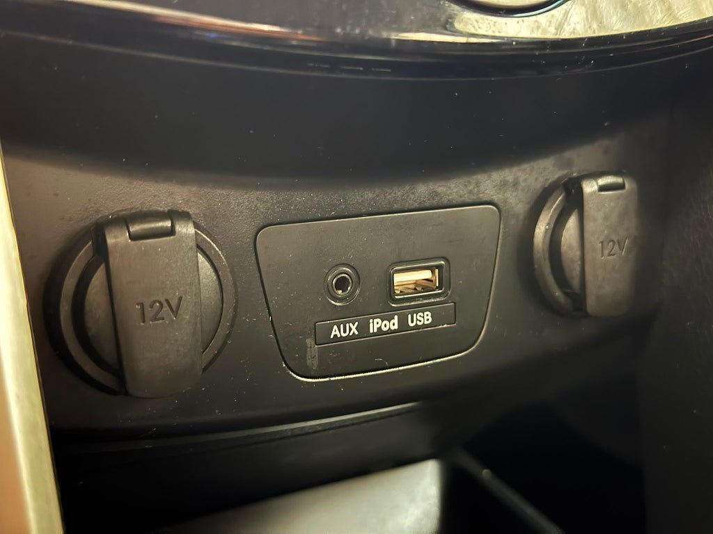 Vehicle Image 24