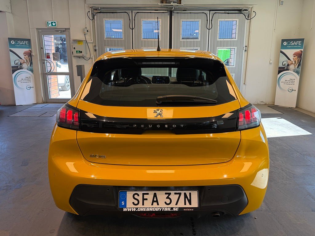 Vehicle Image 23