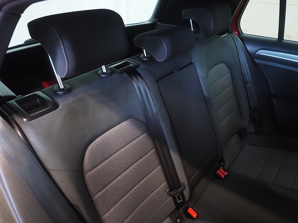 Vehicle Image 12