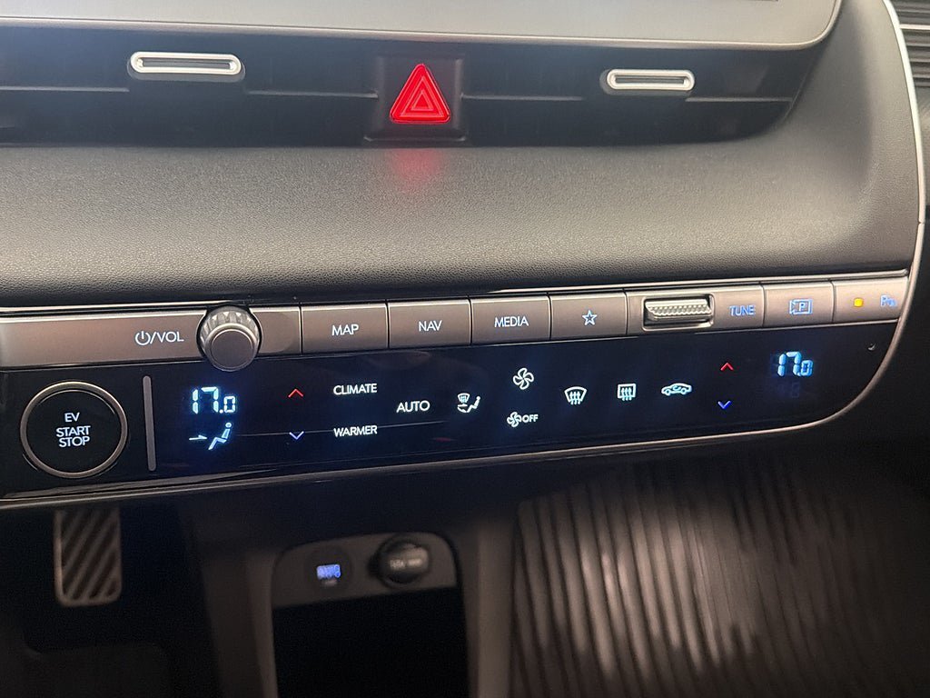 Vehicle Image 22