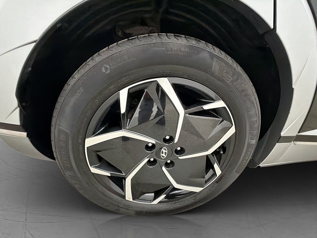 Vehicle Image 36