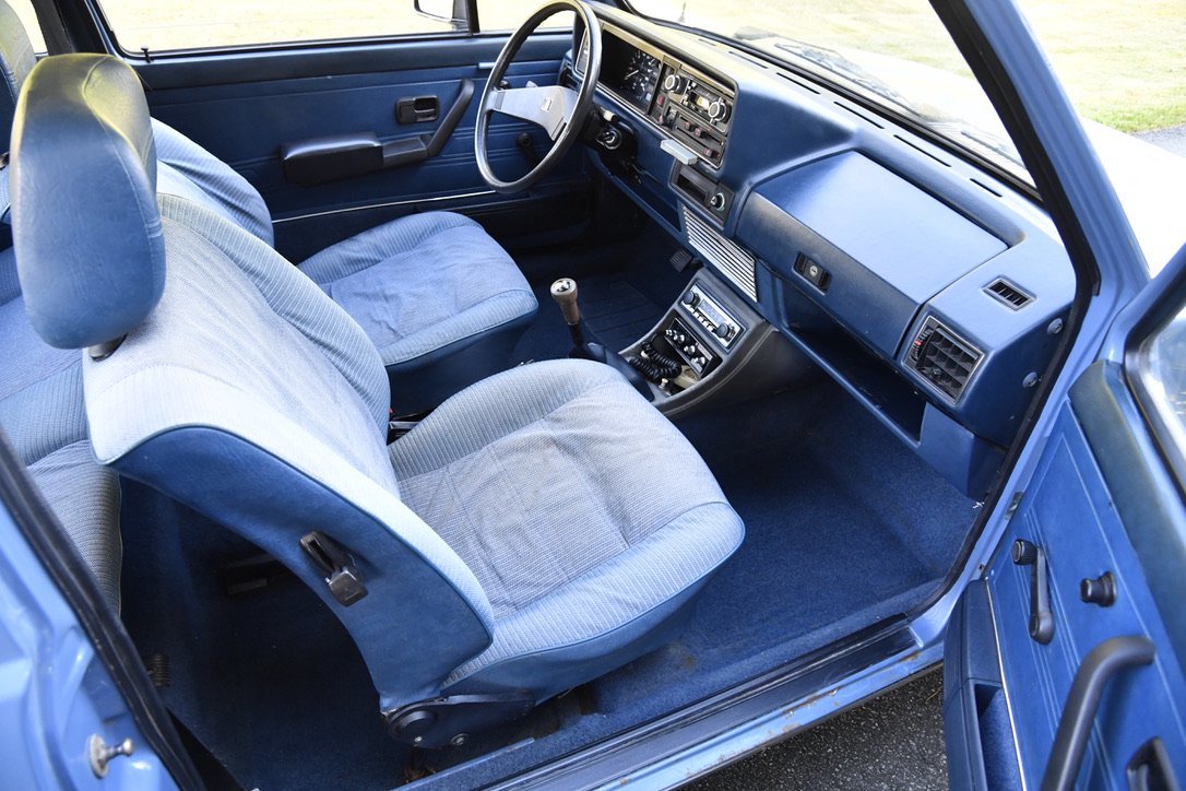 Vehicle Image 27