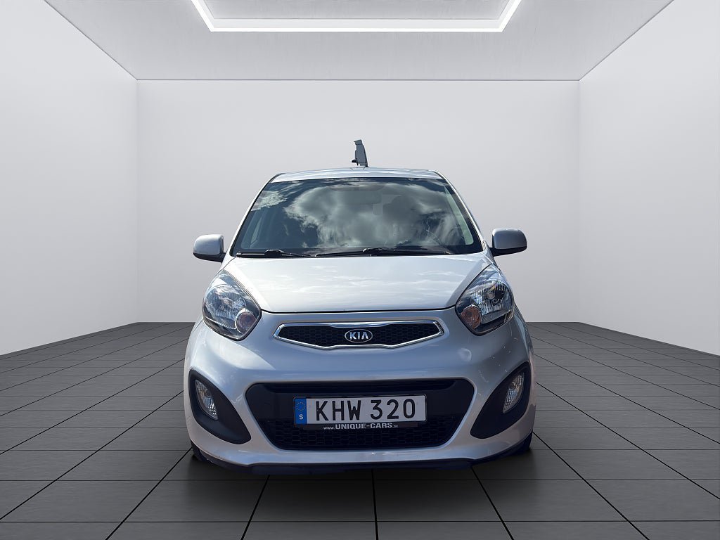 Vehicle Image 8