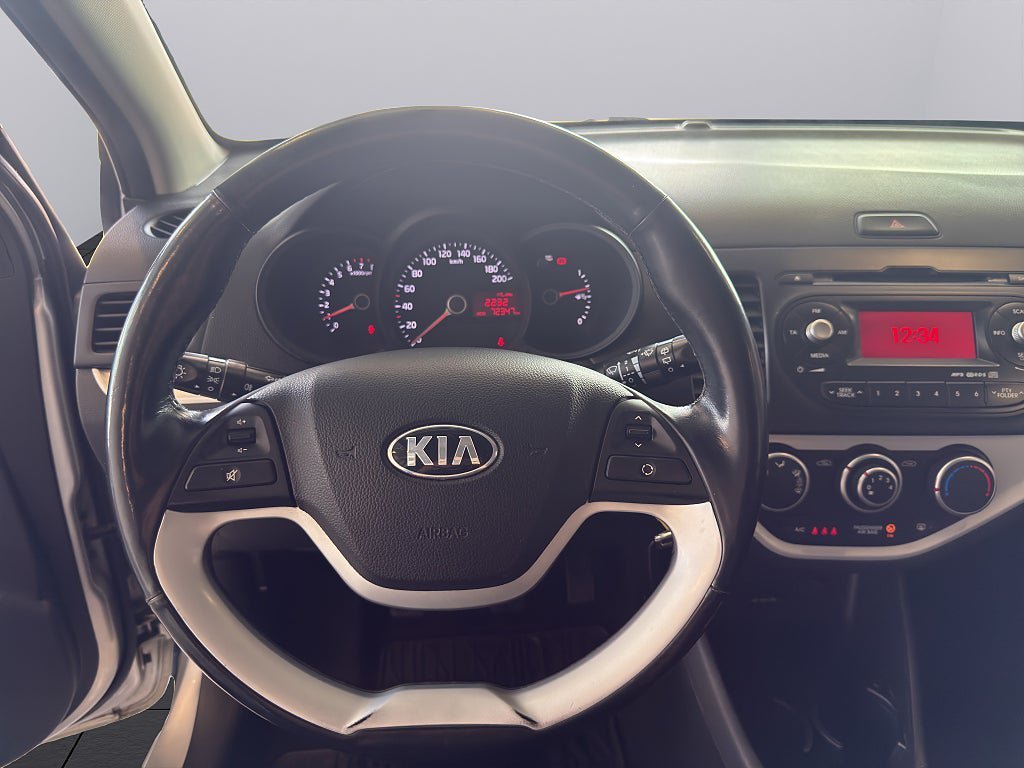Vehicle Image 13