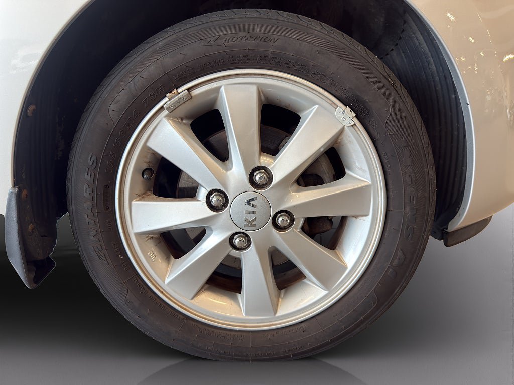 Vehicle Image 20