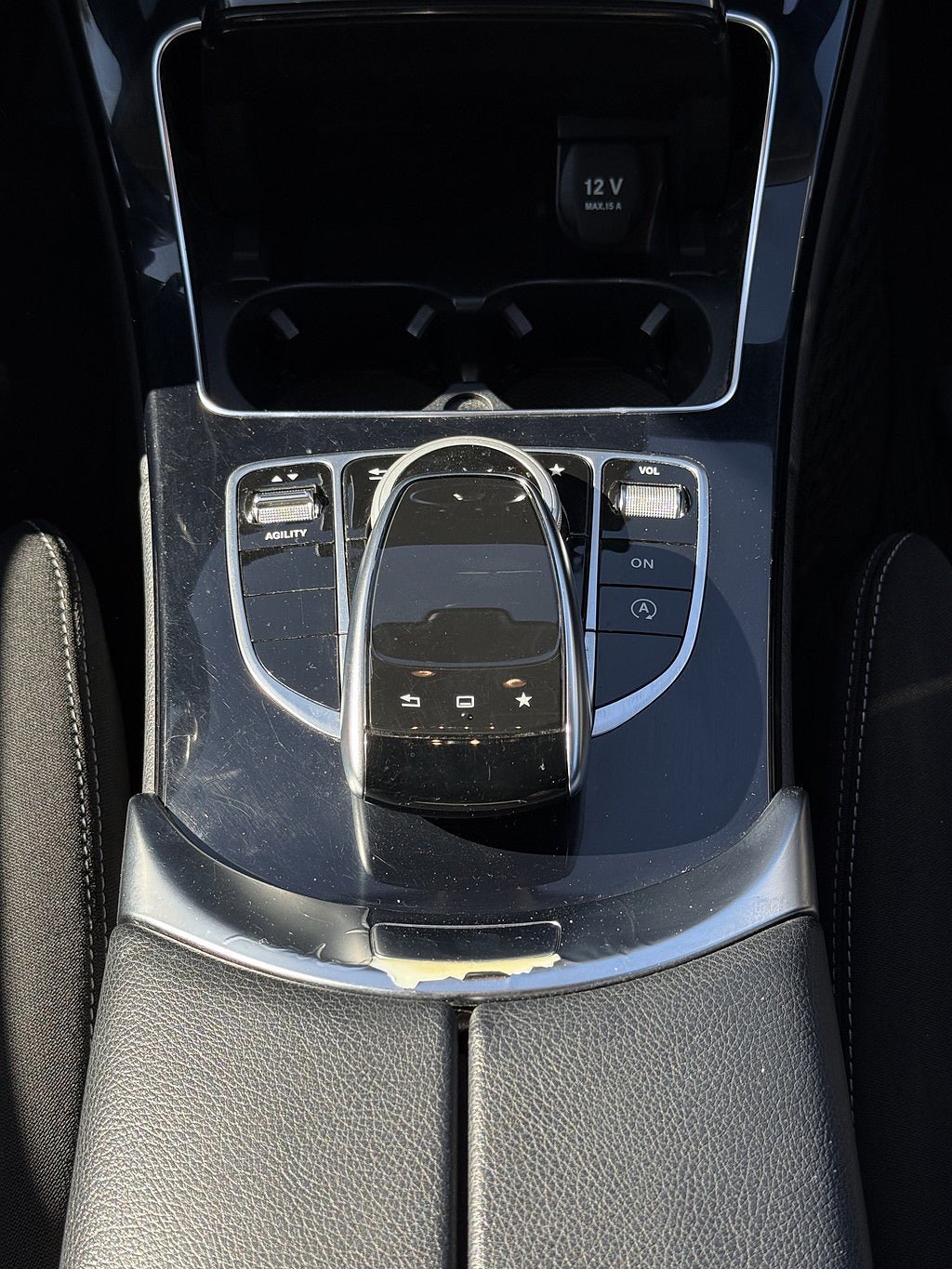 Vehicle Image 12