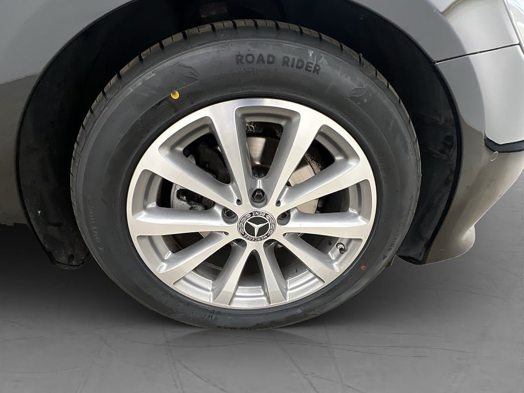 Vehicle Image 37