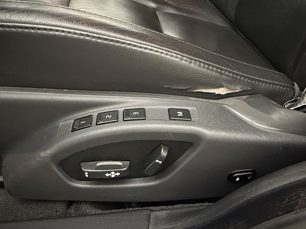 Vehicle Image 24
