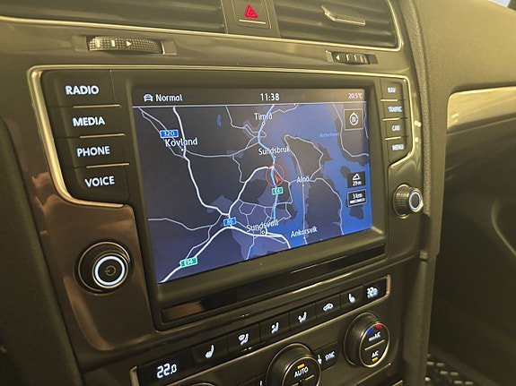 Vehicle Image 16
