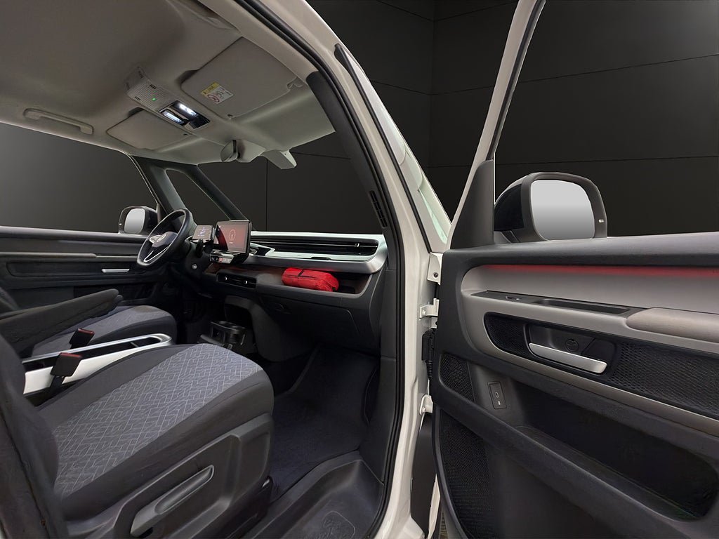 Vehicle Image 35