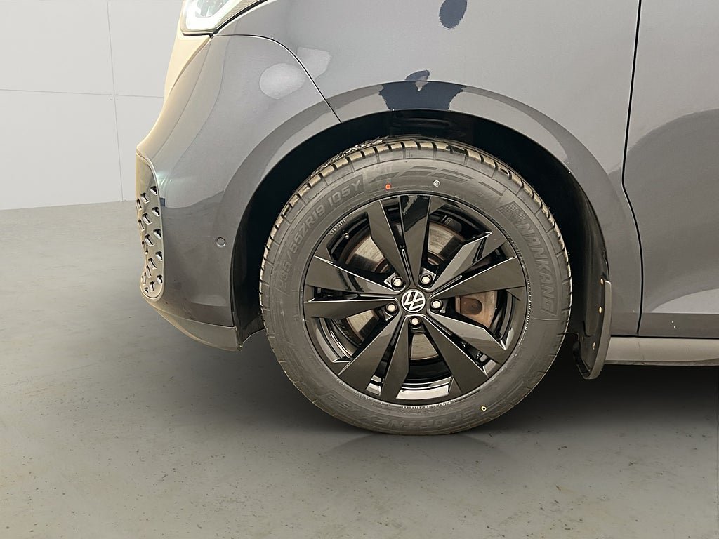Vehicle Image 33