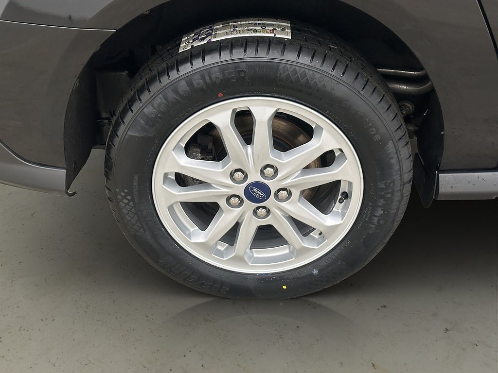 Vehicle Image 28