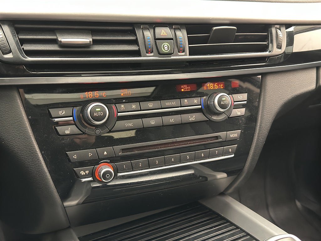Vehicle Image 27