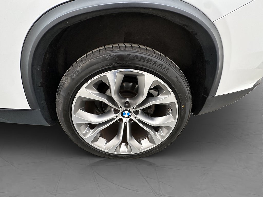 Vehicle Image 36