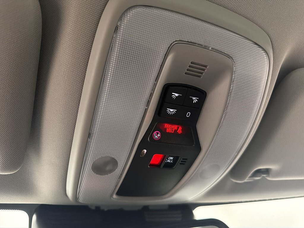 Vehicle Image 24