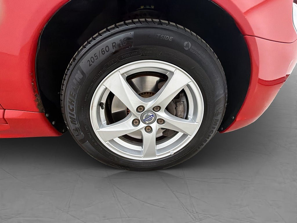 Vehicle Image 32