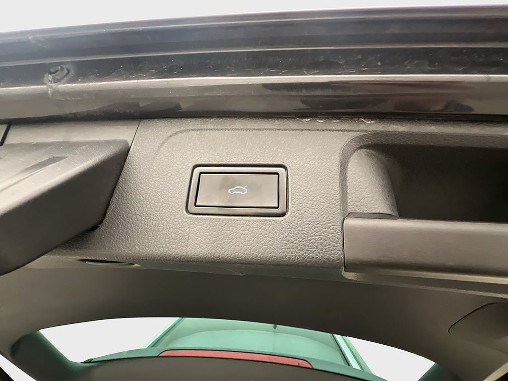 Vehicle Image 28