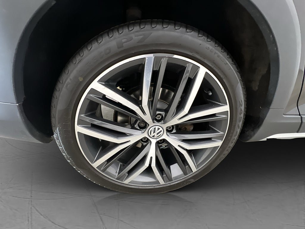 Vehicle Image 32