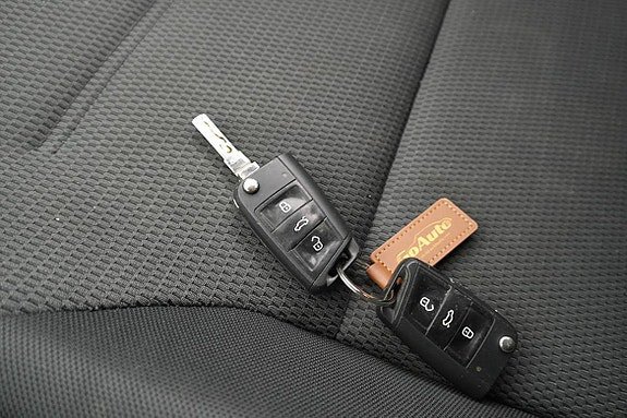 Vehicle Image 23