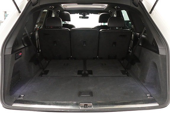 Vehicle Image 29