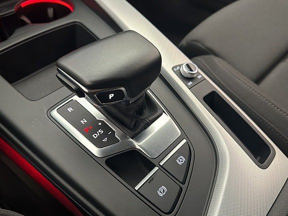 Vehicle Image 24