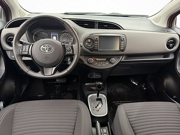 Vehicle Image 12