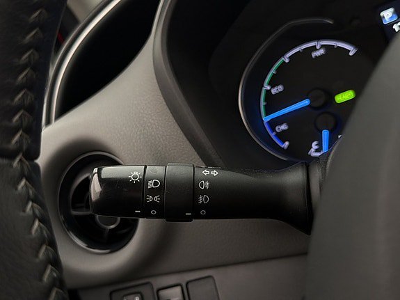 Vehicle Image 24
