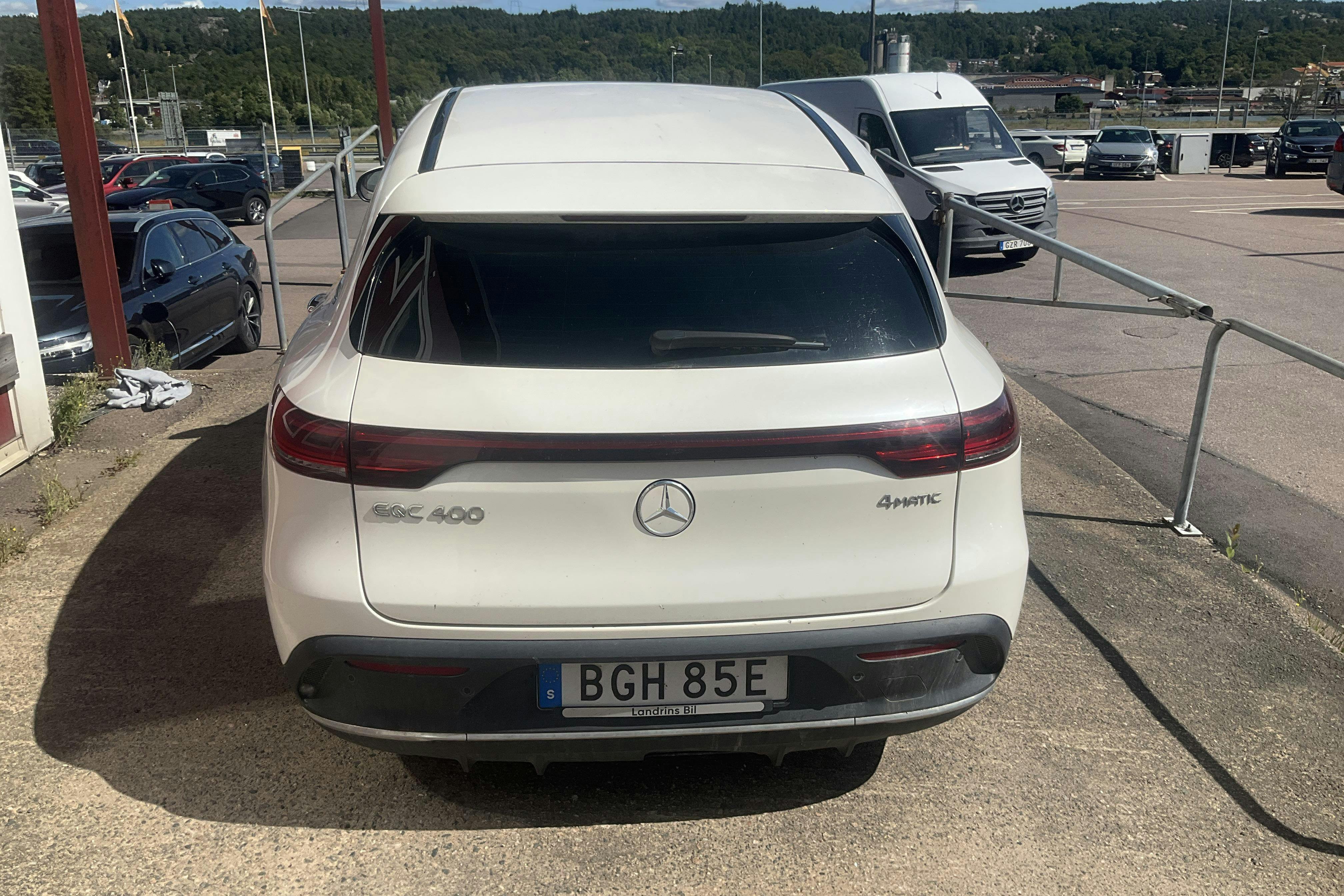 Vehicle Image 6